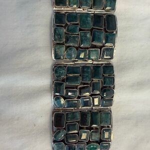 Elegant Silver and Emerald 250+ Karats Bracelet